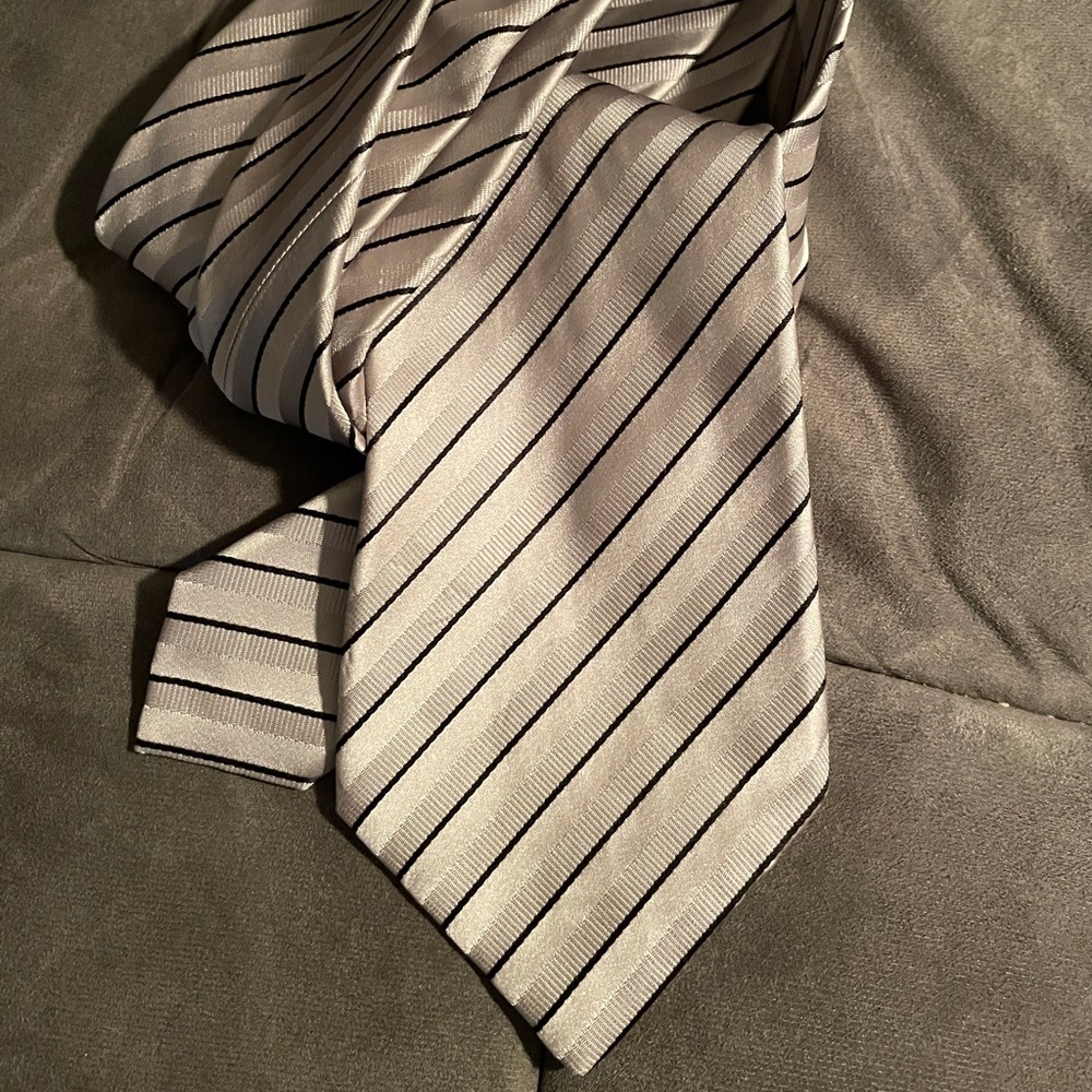 Brioni Striped Tie - Picture 2 of 4